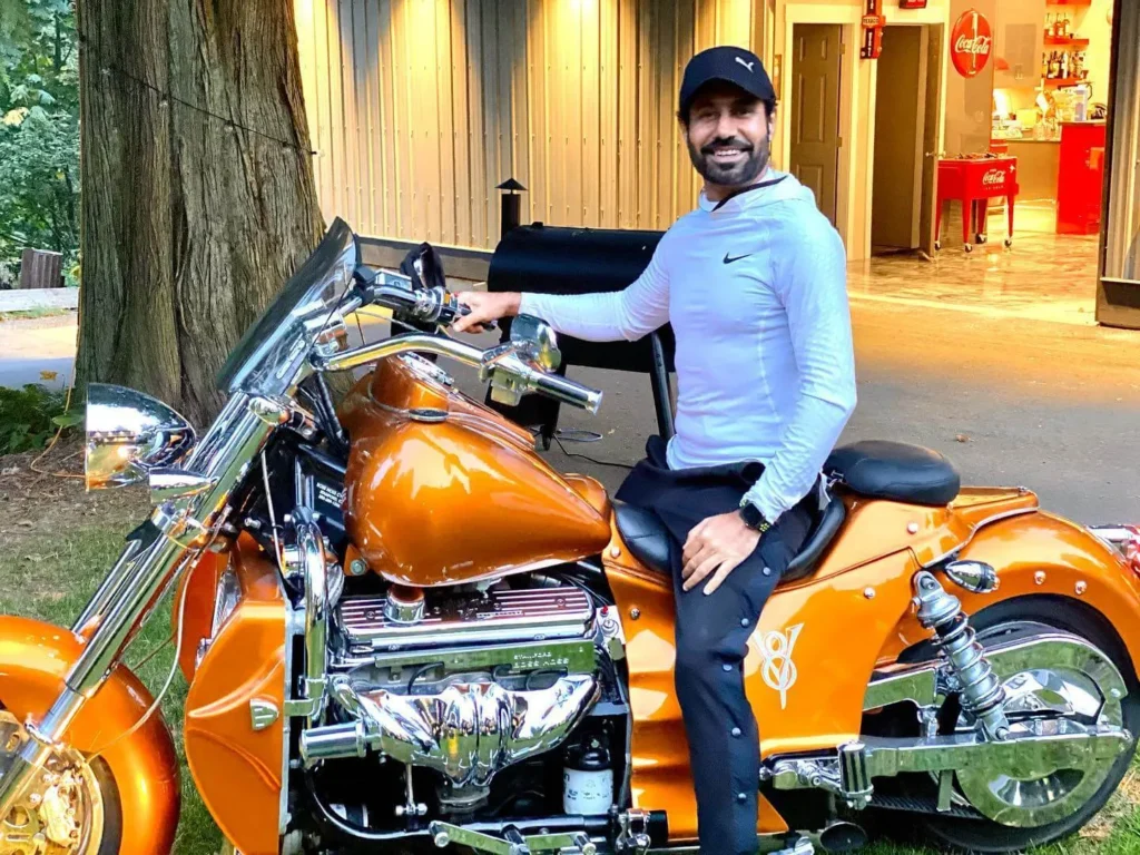 Binnu-Dhillons-Collection-of-Luxury-Cars-1024x768 Binnu Dhillon Net Worth 2026: Income, Cars, House, Biography & Career